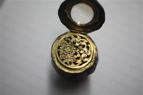 A Victorian Scottish silver gilt and hardstone vinaigrette, with cabochon quartz set hinged cover, 1.75in.